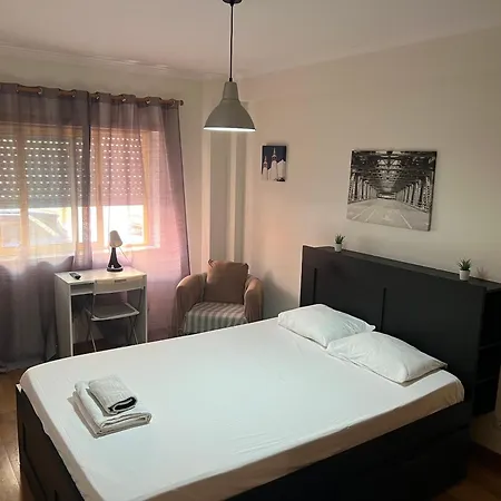Proximo Aeroporto * Camarate (Lisbon)