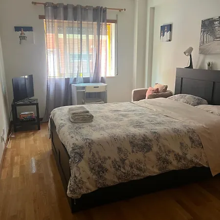 Proximo Aeroporto Guest house Camarate (Lisbon)